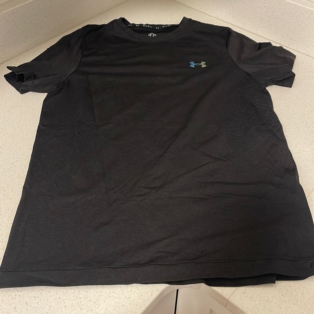Men’s Under Armour workout shirt